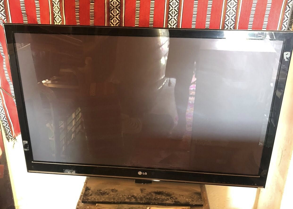 ثلاجة 5 قدم ب100 الف دينار
تلفزيون LG حجم 42 بدون نت ب70 الف دينار
كرسي مكتبي نظيف ب80 الف دينار 
مكانهم البلديات


**إذا كنت صاحب هذا الإعلان وتريد حذفه لأي سبب، رجاءا أرسل رسالة إلى الدعم الفني**