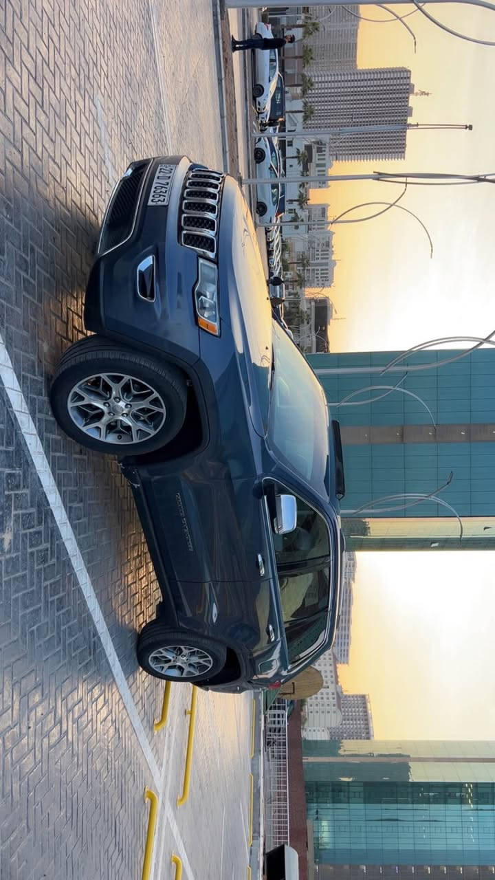 سلام عليكم جيب لاريدو موديل 2020 وارد امريكي حادثها مال امريكا جاملغ وبنيد وجاملغ خلفي وجاملغ بي كلير يعني 4 قطع صبغ  بدون ايرباك وبدون دواخل السيارة فول الفول ماعده الجكات مابيها صور الحادث موجوده الي حاب يتصلي علا رقمي او عل واتساب السعر 230 لبيع فقط السيارة مال بيت مو مال معرض بشرط عل فحص كير ومحرك وشاصي وكولشي بيها والله يرزق الجميع *********** أربيل, العراق
