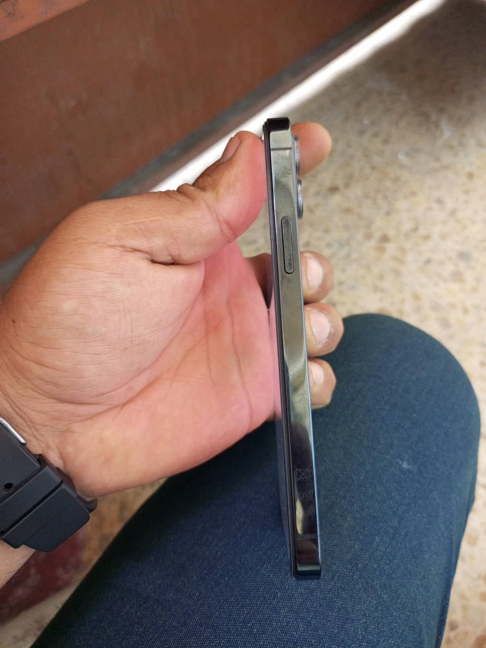 السلام وعليكم 12 عادي ذاكره 256 فيس ايدي واكف وبدل شاشه اصليه مال جهاز انطي ضمان بيهه الاتصال ***********
