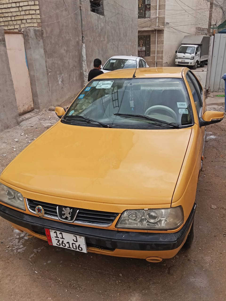 سلام عليكم بيجو لميس 2015 غرامات وهيئه مصفره رقم انكليزي هزه جديده محرك مكفول تبريد بس غاز السياره بسمي السعر 36 وبيه مجال *********** بغداد البلديات
