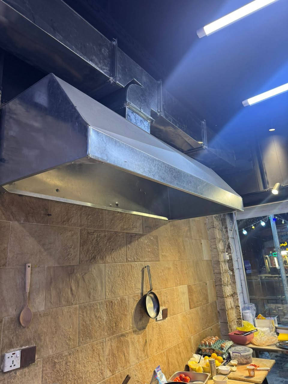 السلام عليكم دكت تفصال قطعتين مصاله شهرين مشدود شغل درجه اولى كامل هوه وساحبات 2 فصلته بمليون و300 قيم باليرضي الله وشايف خيره ***********
