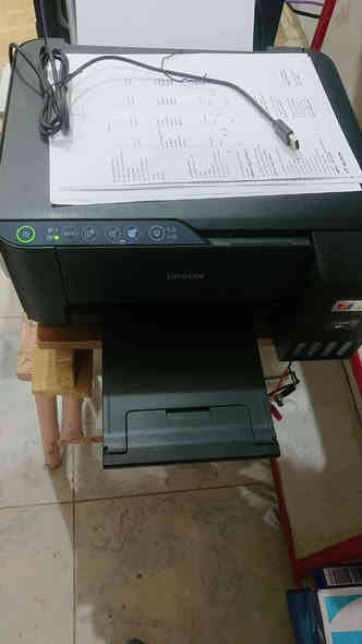 السلام عليكم 
للبيع 
طابعة Hp 
طابعة Epson 
جهاز كبس 
ملاحظه / بعدهن جدد ومستخدمات قليل حيل 
للاستفسار /  ‭0780 369 4325‬
