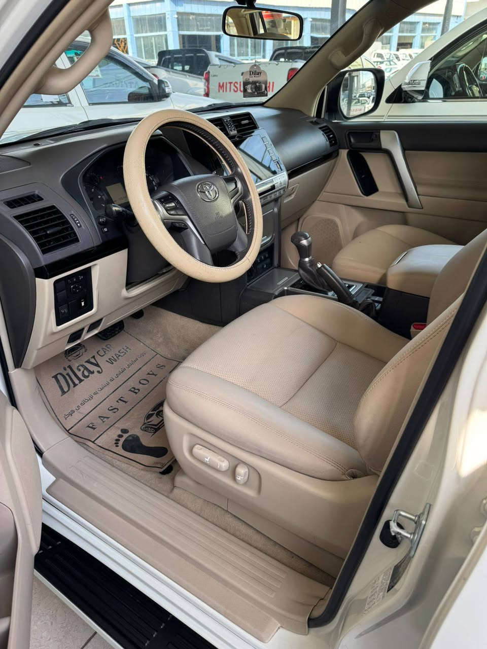 تويوتا برادو 2021 فول مواصفات ٦ سلندر دبل تانكي كشنات جلد و كهرباء ثمانيه ارباكات لايت اسود السياره مكفول كفالة عامه السعر(٤٠٨)ورقة قفل 
تلفون *********** بي واتساب 
مكان أربيل
