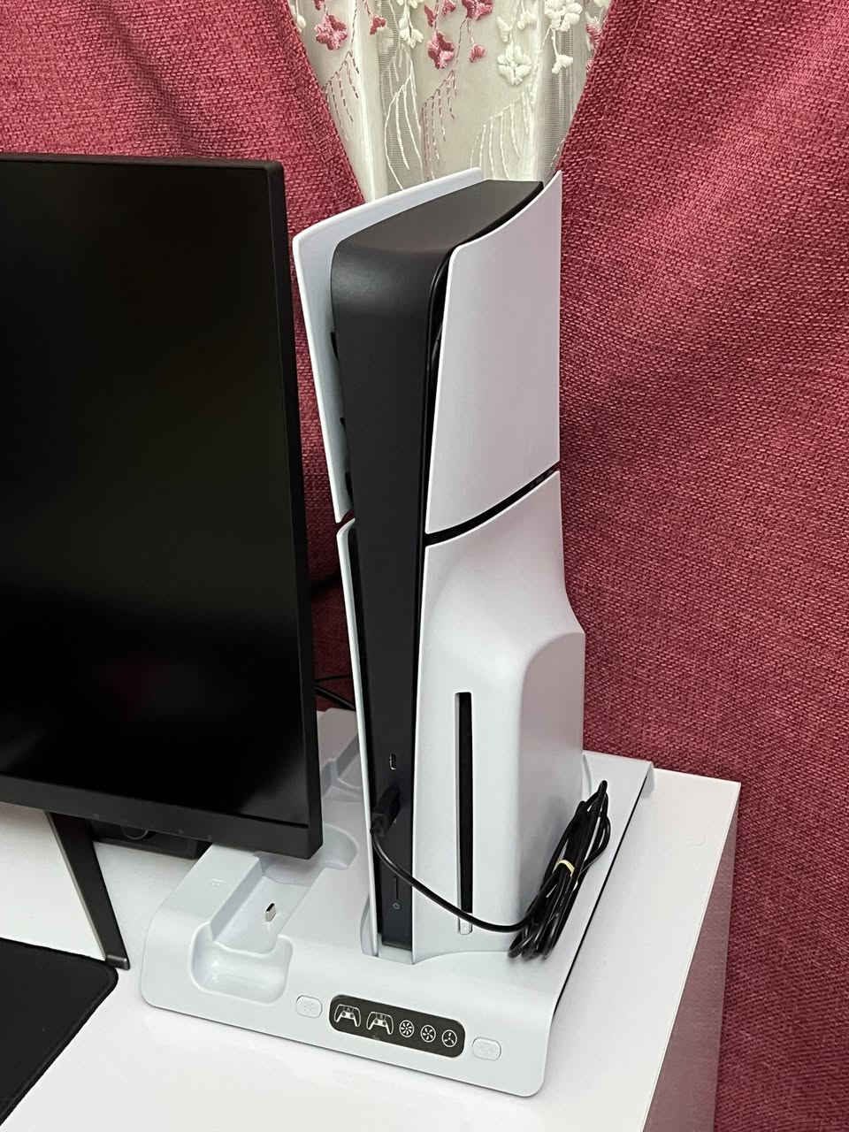 بلي 5 سلم واحد تيرا اصدار جديد طافي لمات عربي شرق اوسط جهازه كامل ملحقات كسر كارتون استخدام جداً قليل جهاز لامفتوح ولامصلح ضمان انطيك بي جهاز لوك كارتونه ومحقاته كلها موجوده اصليه جهازه مايجي بي لعبه اصلاً انا اخذته من هو جديد مابي لعبه ملاحضه: لبلي قارئ اقارص يعني منفذ بي قرص وقاعده التبريد بل صوره مو ويه لبلي للعم امانه جهاز كلششش بلاكارتون جوستك لاصليه مامستخدمه تجي ويه كارتون ابدد
رقمي ***********
عنواني بصره جنينه
