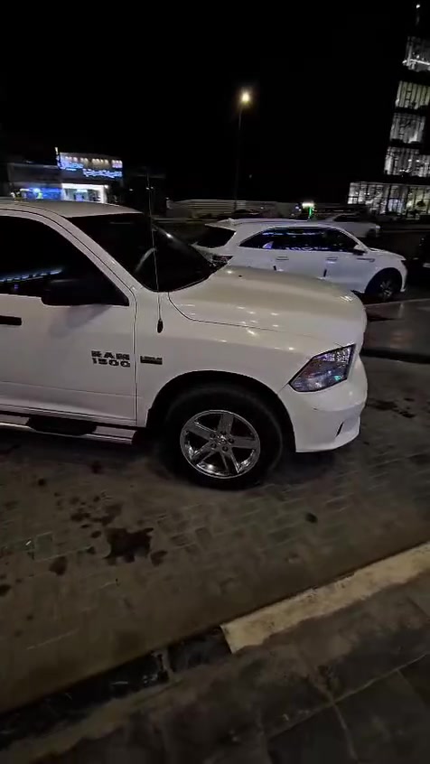 دوج رام 2017 البيع
8 سلندر 5.700 جاهزا من كلشي رقم بصره  وهيه سياره بل بصرا موجوده باب قصير بدي طويل بسعر معقول 
*********** رحمه الوالديك اذه مو شراي لا تطبلي 
متواجد واساب
