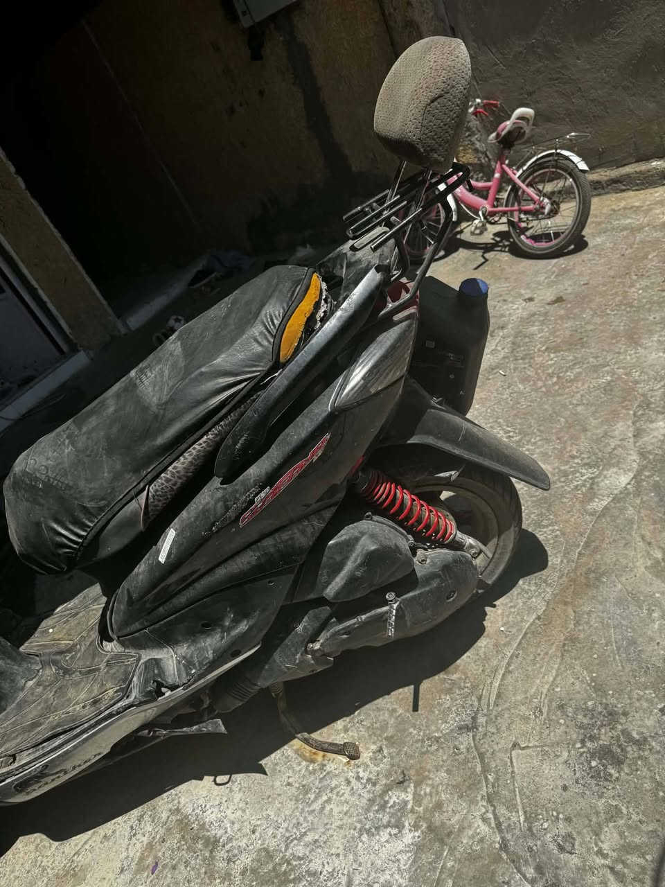 دراجه سكنس نثيه طافيه رايده 250


**إذا كنت صاحب هذا الإعلان وتريد حذفه لأي سبب، رجاءا أرسل رسالة إلى الدعم الفني**