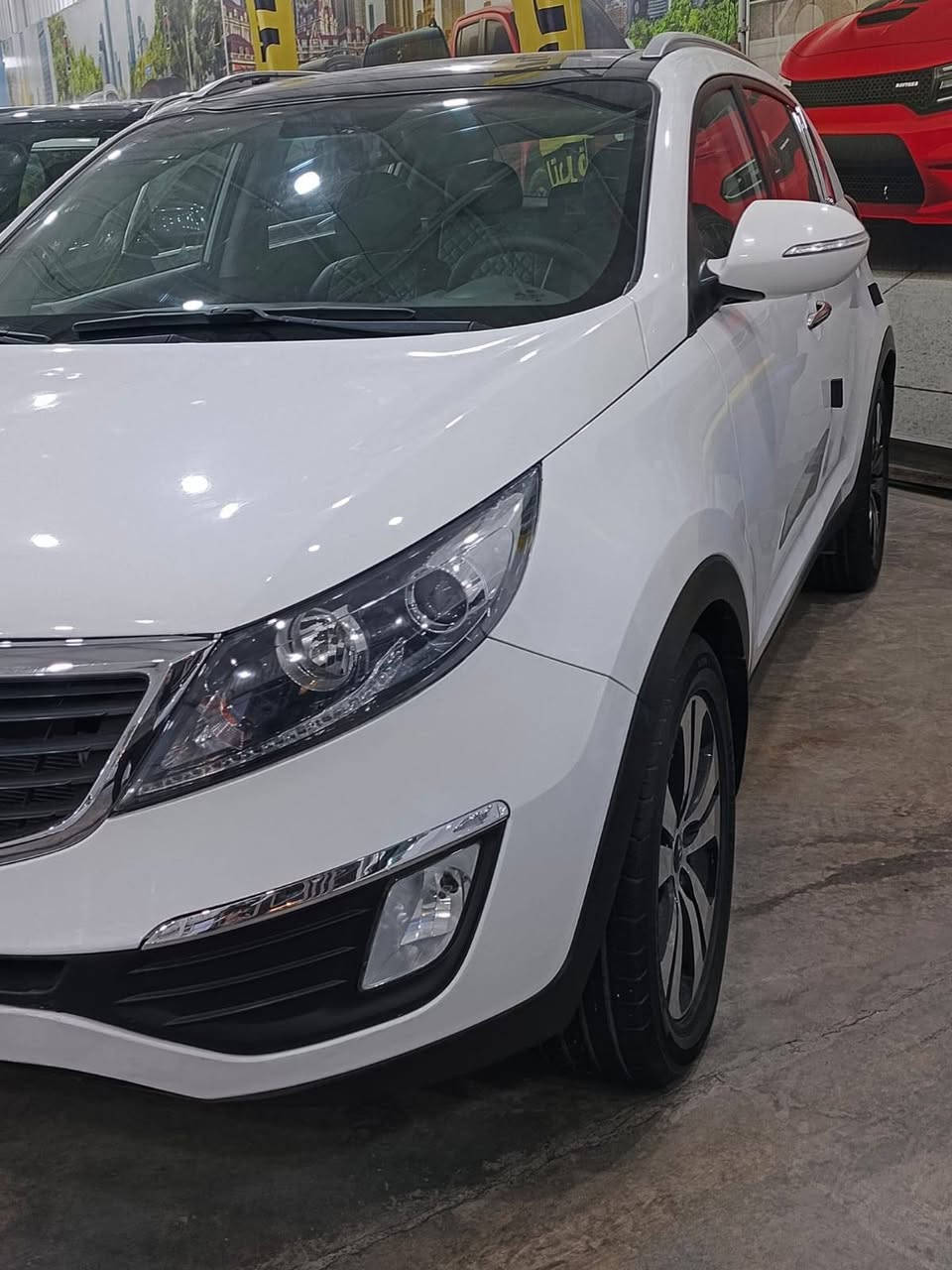 السلام عليكم 
كيا اسبورتج خليجيه موديل 2012 ماشيه 85 محرك 2000 دوش فول الفول مواصفات بانوراما وبصمه وجلد وكشن كهرباء خمسه ويل كب كامره حساس مري شفط لد امامي خلفي فول تحكمات دبل ايرباك السيارة مكفوله عام ماعدا شبر صبغ في البنيد بدون دواخل محرك كير تبريد حداده كهربائيات مكفوله هزه وسنويه ورقم بغداد السعر 154 وبيها مجال بسيط 
العنوان بغداد الاعظميه قرب ساحه عنتر 
موبايل/***********
