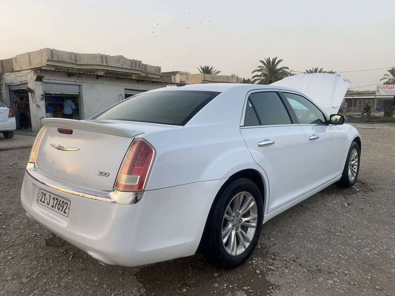 سلام عليكم للبيع او مراوس بنيسان التمه 20وفوك مكاني ديالى مديل 12داخله كلين صار بيه جاملغ وباب سايق بدون ايرباك وبدون دواخل سعره 185///***********
