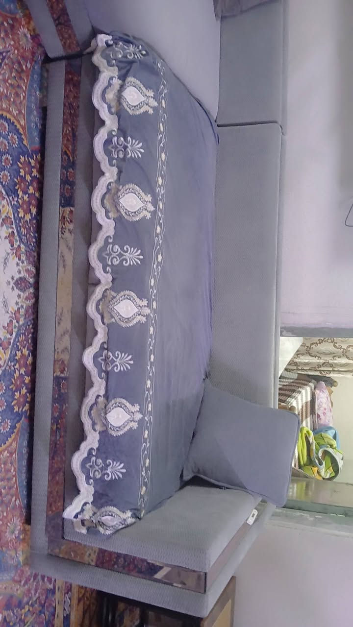 ديوان تركي درجه اولى جديد بعده  اخذته بمليون و٧٥٠ وطلع جبير ع مكان اريده ب ٩٠٠ مكاني الكرخ رجاءا الي ميعرف باسعارهن ليعلق


**إذا كنت صاحب هذا الإعلان وتريد حذفه لأي سبب، رجاءا أرسل رسالة إلى الدعم الفني**