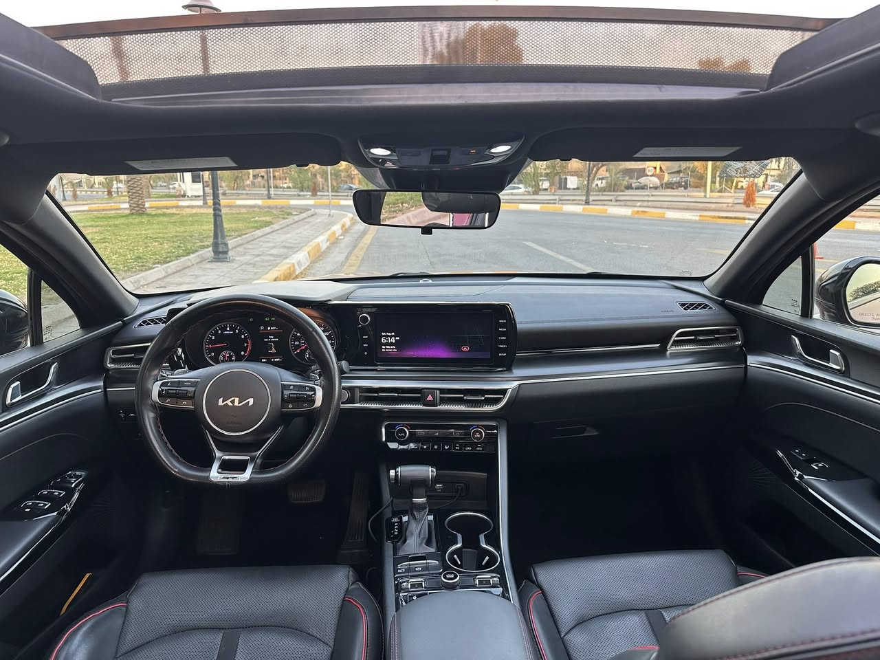 فول السياره محرك 2500 تيربو K5 Gt 2023
وارد امريكا حادثهه 
طخه بلصندوك و مصبوغ فقط
جوه البك لايت يعني مبيهه قطرة صبغ حتى لدعاميات فقط الصندوك الي جوه البك لايت على ايدي حتى اني رقمتهه بدون ايرباك فول السياره ماشيه km
47,000 بصمه بنوراما داخل جلد
رادارات تشغيل عن بعد السياره جديده جديده كلش مكانهه بغداد حي
القادسيه 
 سعرهه مناسب  
***********
مواصفات
الكاميرا الخلفية
سقف بانورامي
التحكم على المنحدرات
