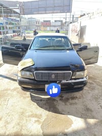 كراون مجستا • ٩٣ • نجف