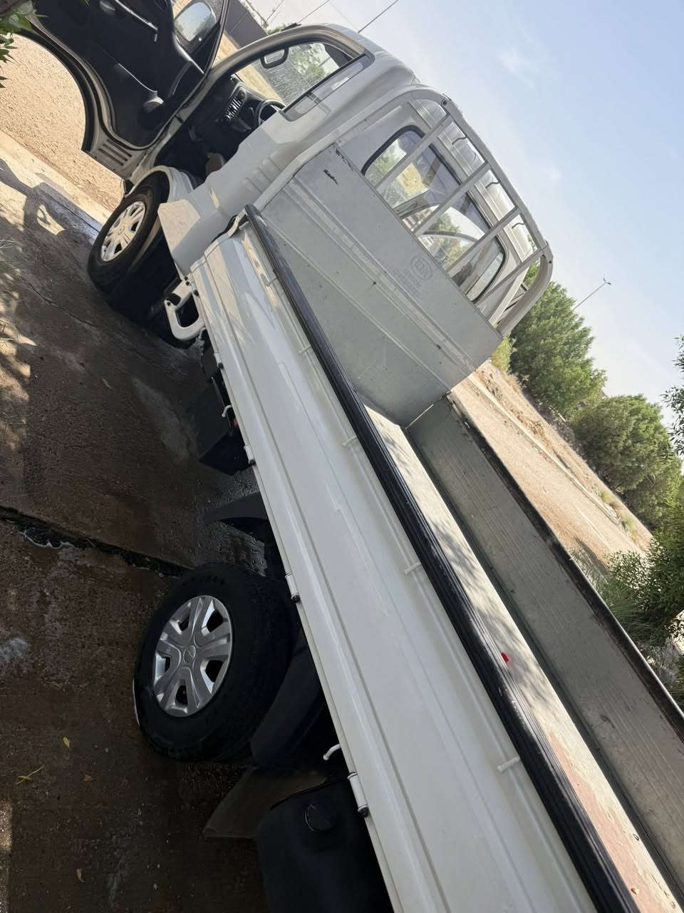 موديل ٢٠٢٣ اردني
كفاله عامه 
ماشيه ٦٥تخم تاير تبريد ثلج 
السعر ١٤٥
مكاني السيديه 
***********
