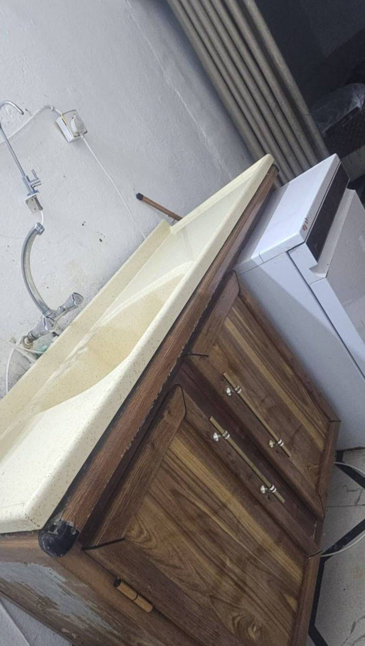 كاونتر تزكام تكمه كلش نضيف السعر ٥٥٠ 
مكانه ابو رمانه شراي يتفضل خاص


**إذا كنت صاحب هذا الإعلان وتريد حذفه لأي سبب، رجاءا أرسل رسالة إلى الدعم الفني**