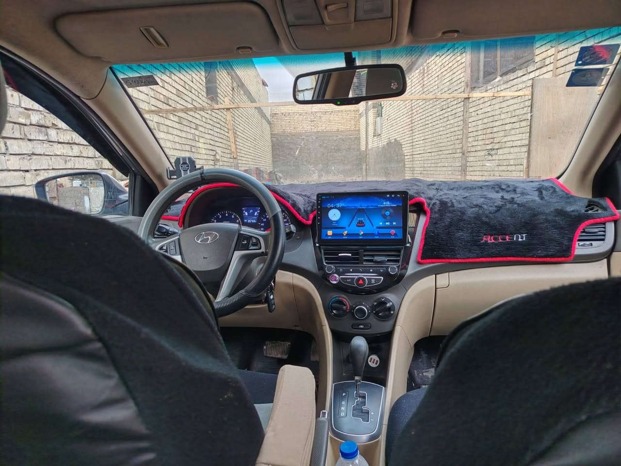 السلام عليكم اكسنت للبيع 2014 مكفولة من ضربه وصبغ بيها جراد كلش قليل بل قماره بيها تحكمات ستيرن اشاير بل مري ويل كب شاشه رقم إنكليزي بأسمي تحويل ثاني يوم ماشيه 85 ألف كير ومكينه مكفولات المحرك 1600دوش قطرتين سعر (98) مكاني بغداد سبع البور رقم تليفون ***********
