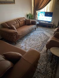 تخم إيراني • ٨ مقاعد • استخدام قليل