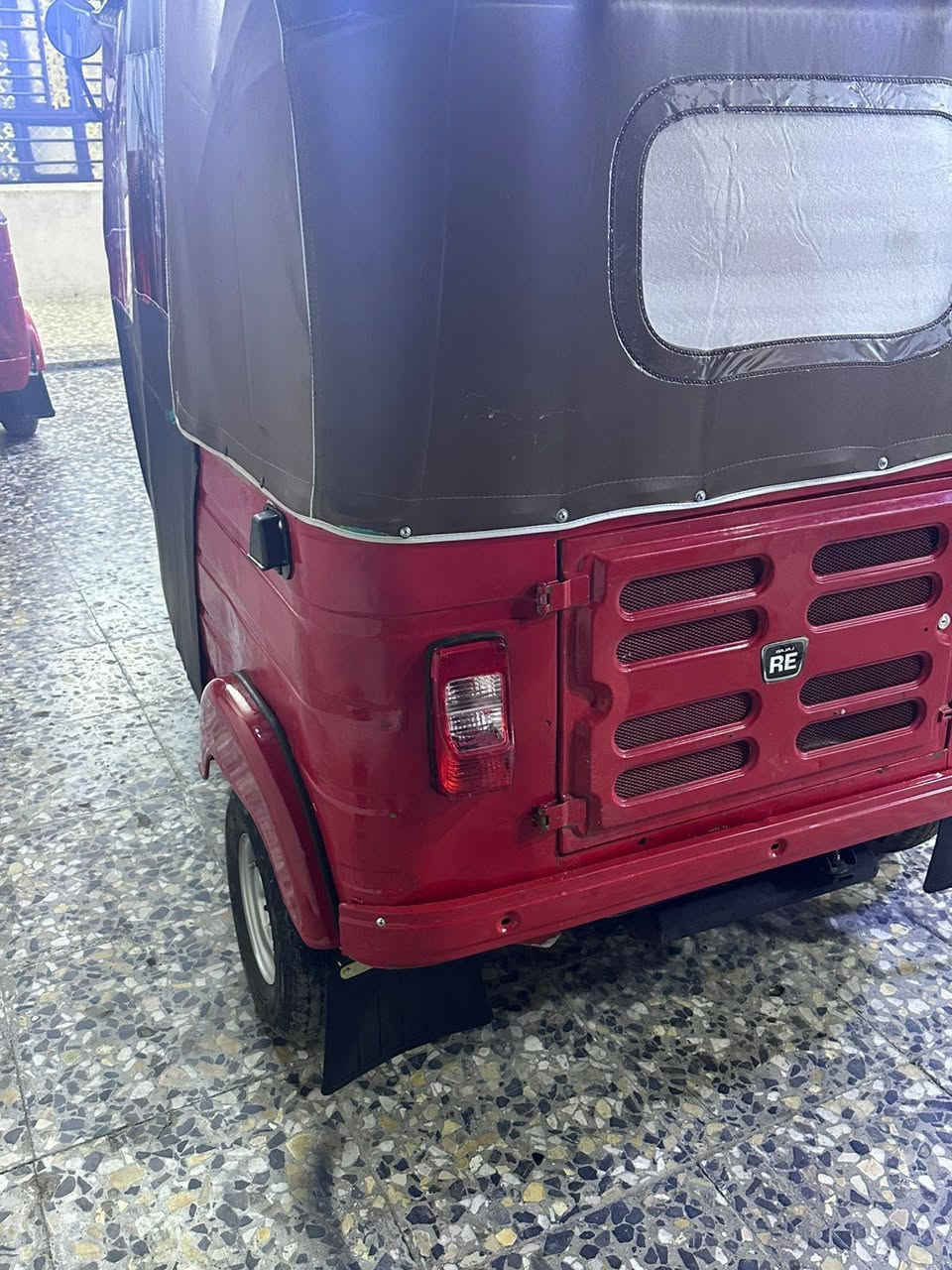 السلام عليكم تكتك للبيع مديل 2018 شهر 10 رقم وسنويه بغداد انكليزي مكينه نضيفه كشره نضيف العنوان الكماليه شارع المصرف السعر 4400 بلاش والله
***********
