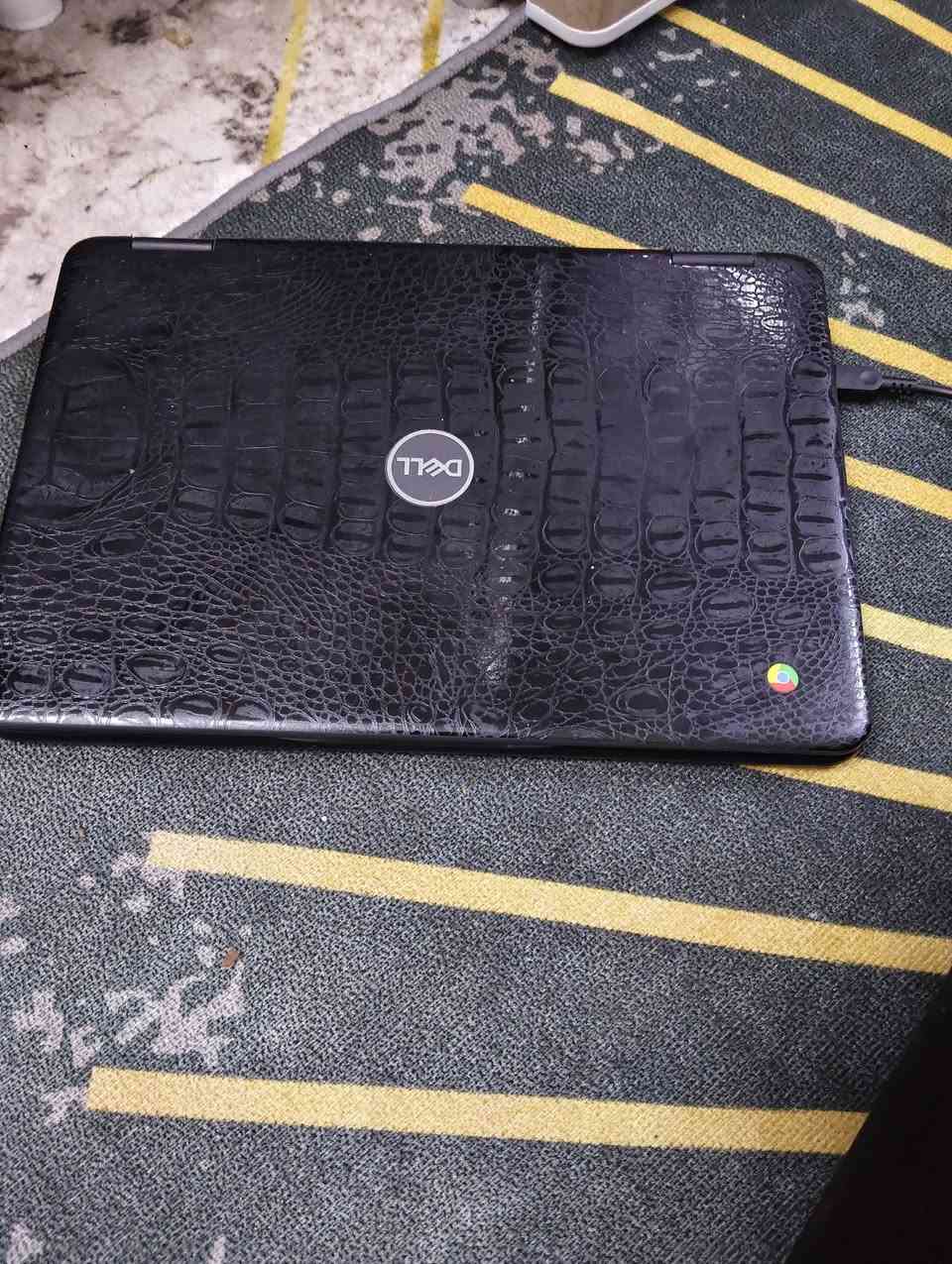 السلام عليكم،،، لابتوب ديل (deel) الباب الثاني نظام أندوريد،،،،
لابتوب قلاب،،، وشاشه لمس وتكدر تستخدم الكيبورد او تريد تستخدم الايباد بس دگلبه ويصير ايباد،،،،، شغال 100% اي خلل مابي ونظيف ووياه الشاحنه الاصليه مالته 

سعره 135 وبي مجال 

للاستفسار متواجد خاص


**إذا كنت صاحب هذا الإعلان وتريد حذفه لأي سبب، رجاءا أرسل رسالة إلى الدعم الفني**