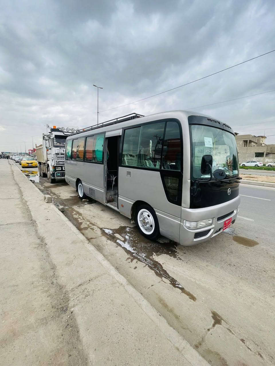 السلام عليكم كوستر نيسان 2005 كاز بجم اسود اصلي تدفيه جوا الكشن اصلي تبريد شغال مكينه كير اكسن شرط طخم تايه جديد شرط الوكاله ول تحويل
سعر السياره 180
***********
***********
مكان السياره موصل
