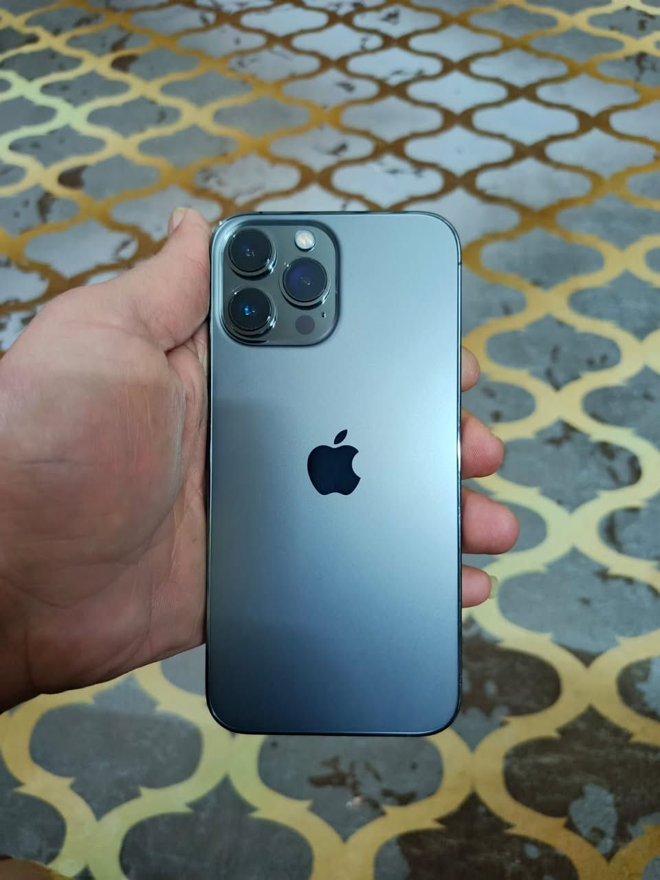 السلام عليكم ايفون 13 برو ماكس ذاكرة 256 بطارية 84 الجهاز كلشي ما مبدل بي جديد شخط مابي مكاني بغداد  حي اور سعر ٦٥٠ شراي اتصل ***********

