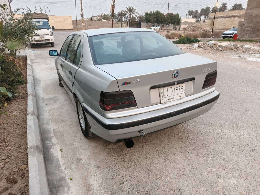 السلام عليكم شباب بي ام حجم ٣٢٥ مسكر عدل كير عادي جام كهرباء صبغ حزام بدون ضربه فقط الي بالجاملغ يم السايق بدون دواخل كير مكينه حداديه جدد غرفتها حلوه مامتعوبه تايرات وباتري جدد فيت بم جديد كهربائياتها كولها شغاله سستم صوت دمام تبريد نقص غاز رقم ديالى شوكت متحب تحويل السعر ٣٥ ورقه مكان السياره بغداد الدوره وهذا رقمي *********** بي واتساب مراوس هم يرهم بغداد, العراق
