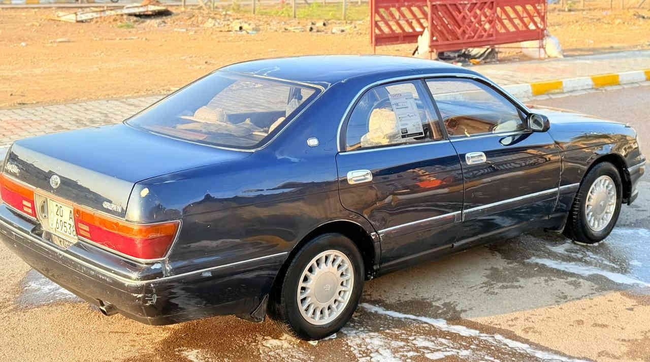 سلام عليكم
تيوتا كراون 1994
رقم ديالى مشروع وطني سنويه جديده 2030
مكفوله كفاله من الكص والنقل جثه والعيب الشرعي والكلبه والضربه والصبغ
مكينه 2500
كير
اكسل
شاصي
كهربائيات كلها شغاله 
دواخل جديده
صدر جديد
ربل قماره جديد
كوت قضاء الحي
سعرها 55 وبيها مجال
***********
