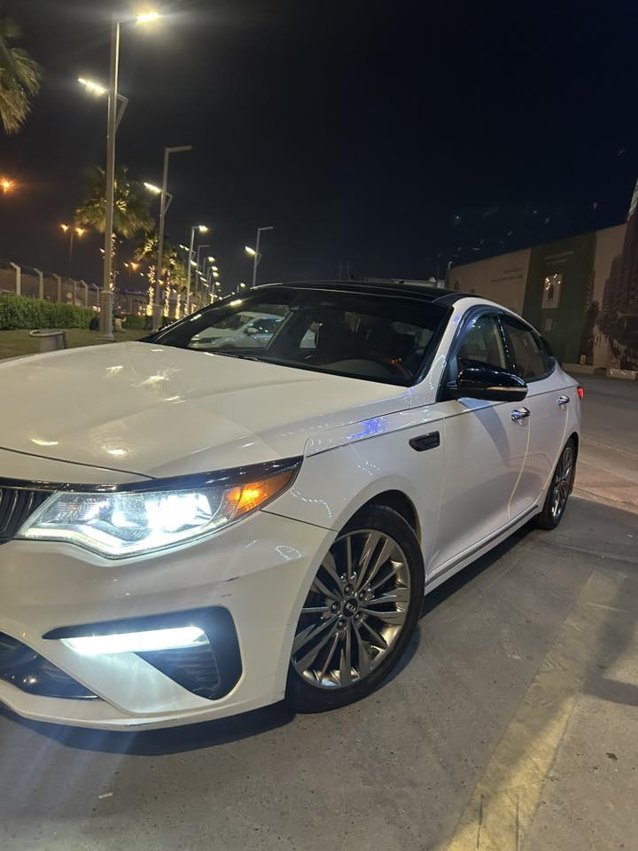 السلام عليكم ورحمة الله وبركاته
اوبتما  2019  SXL
أعلى فئه فول مواصفات محرك 2000 تيربو اعلى محرك
ماشية 73 ml  
بنوراما ( سلايت )
رادار امامي 
رادار جانبي 
رادار خلفي 
نقطه عمياء بالمري رادار جانبي و توقف ذاتي
تحديد مسار 
4 كامرات 360 ْ
اشارات بالمري 
مري شفط 
مري قلاب 
تعتيم ذات مرأة الوسط
بصمة ابواب 
ترحيب ولدات ابواب 
ترحيب ولدات بالمري 
حساس خلفي 
جنطه فتح ذكي تلقائي عند الاقتراب 
بصمة تشغيل 
بصمات ابواب دخول ذكي 
كشنات جلد
تدفئه و تبريد بالكشنات  الاماميه و تدفئه بالكشنات الخلفيه
تحكم بالكشنات كهرباء
خزن ميموري للكشن السائق 
مود داريڤ 4 وضعيات قياده  ايكو - كومفورت - سبورت - سمارت 
شاشه جبيره 
تحكم ستيرن جهتين 
اوتو هولد 
بردات خلفيه 
تدفئه بالستيرن
تبريد خلفي 
لدات دشبول مخفي 
سماعات هارمن 
حادث فقط بنيد و بدون تبديل و بدون صبغ فقط بارد و صور الحادث و السونار من ضمن المنشور 
بيها منظومة غاز سعة الخزان 80 لتر يعني انسى الصرف و الدوانز 
السعر 149 $ 
مكان السياره بغداد الكرخ 
تواصل واتساب او اتصال 
***********
