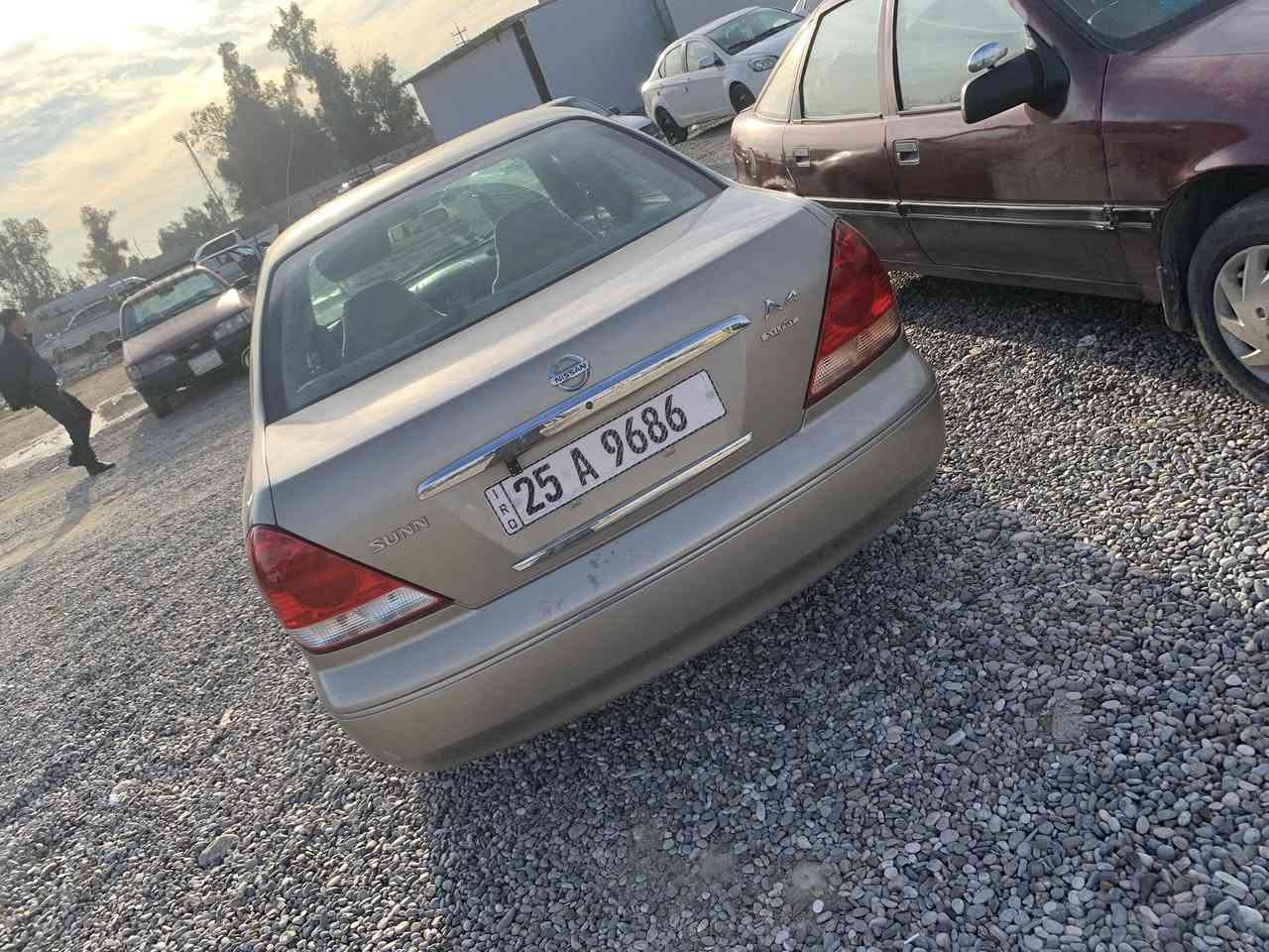 السلام عليكم سياره سني موديل 2006 صبغ عام للبيع شغاله  كامله تبريد وشرط كير ومحرك وشاصي فقط السعر 80$ سياره مثل ماموضوح بالصور وبالعين احلا الاتصال ع الارقم ***********
