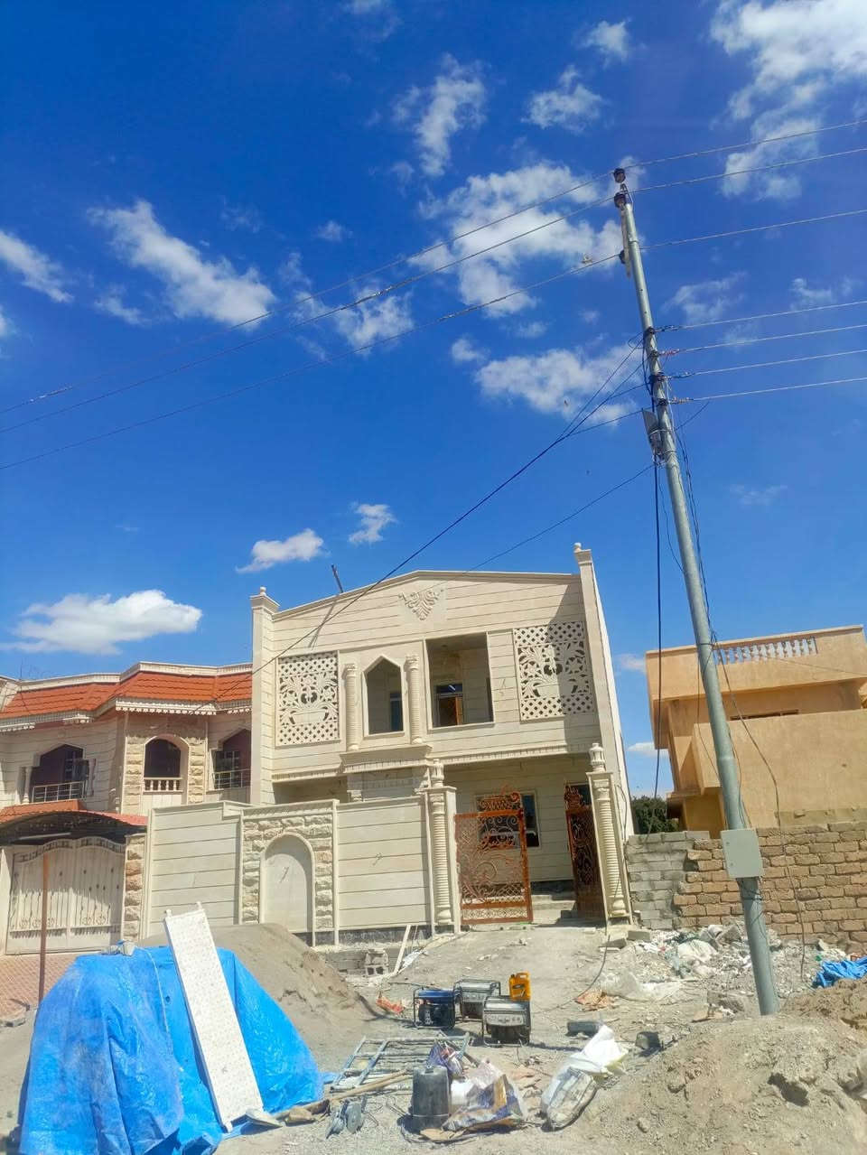 السلام عليكم يوجد كادر حجر حلان تغليف واجهات كرسته وعمل وتقليف البوب وشبابيك وسعار مناسبه (بإدارة ابو بيان) والاستفسار ***********
