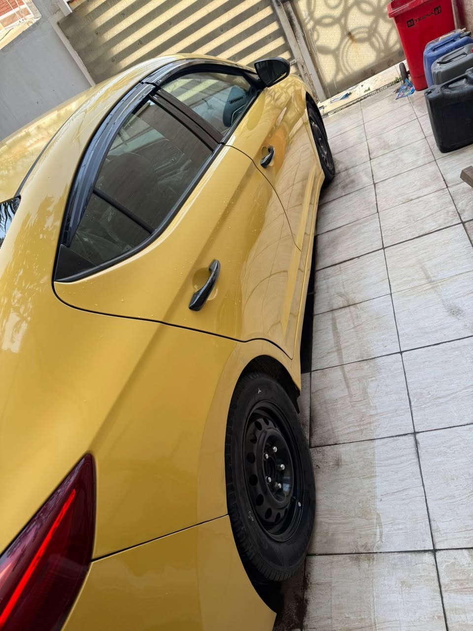 سلام عليكم اخوان النترا 2018 صور الحادث موجوده سياره جاهزه رايدها 125 وبيها مجال مكاني بغداد الجوادين اتصال او واتس اب موجود ***********
