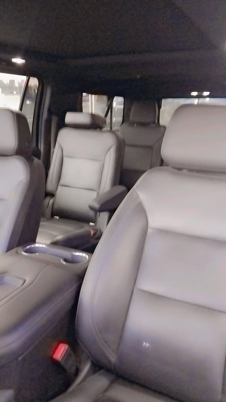 سوبربان خصوصي موديل 2021 وارد أمريكي ضربتها جنطة فول مواصفات معروفة ايرباك سليم ماشية 72الف كيلو متر استفسار على رقم *********** سعرها 385
