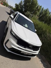 كيا سورنتو موديل 2021 رقم بغداد وارد امريكي محرك 4 سلندر 2400 7 راكب ح...