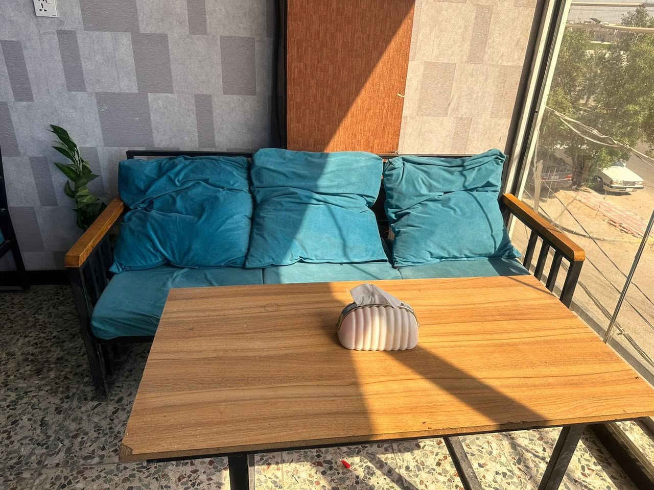 للبيع جلسات حديد
مع طبلات تسكام 
تسكام موسوكي 
عدد 8 جلسات 
كل جلسة 2 كراسي 
وكرويته طول 190 
سعر الجلسة مع الفراش 
250 الف عنواني النجف حي الزهراء
***********
