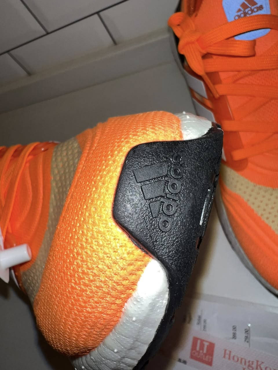 حذاء رياضي ماركة اديداس الاصلي الصنع فيتنام قطعه مميزه جداا قياس 44 باركود حقيقي


**إذا كنت صاحب هذا الإعلان وتريد حذفه لأي سبب، رجاءا أرسل رسالة إلى الدعم الفني**