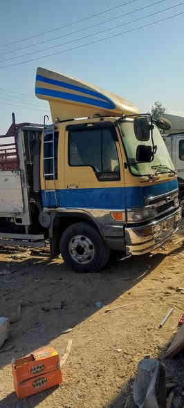 هينو ابو الشفه مديل ٢٠٠١ اصل سته وبع بلاد مكينه ٨٠عادي فاكيوم سياره  جاهزه  السعر دفترين وبيه مجال اتصل ***********
