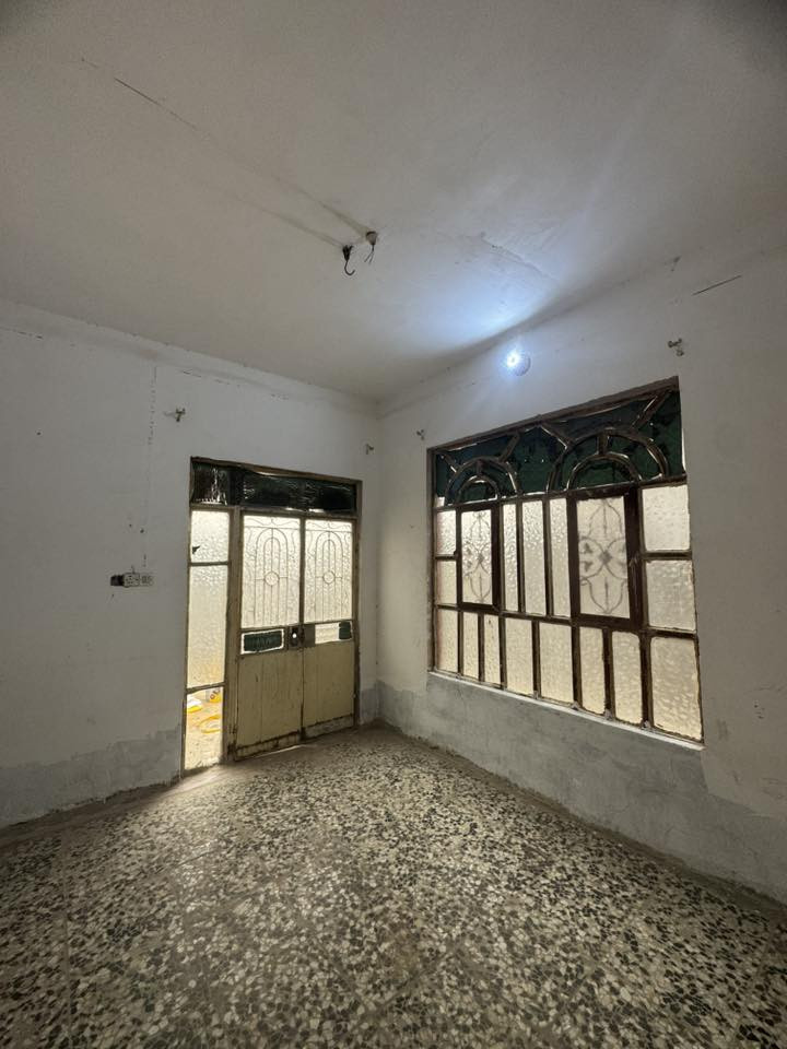 السلام عليكم دار للايجار المساحه ١٠٠متر بالحولي مقابل مجمع السلام السكني ع الشارع  السعر ٢٢٥ الف  ***********
