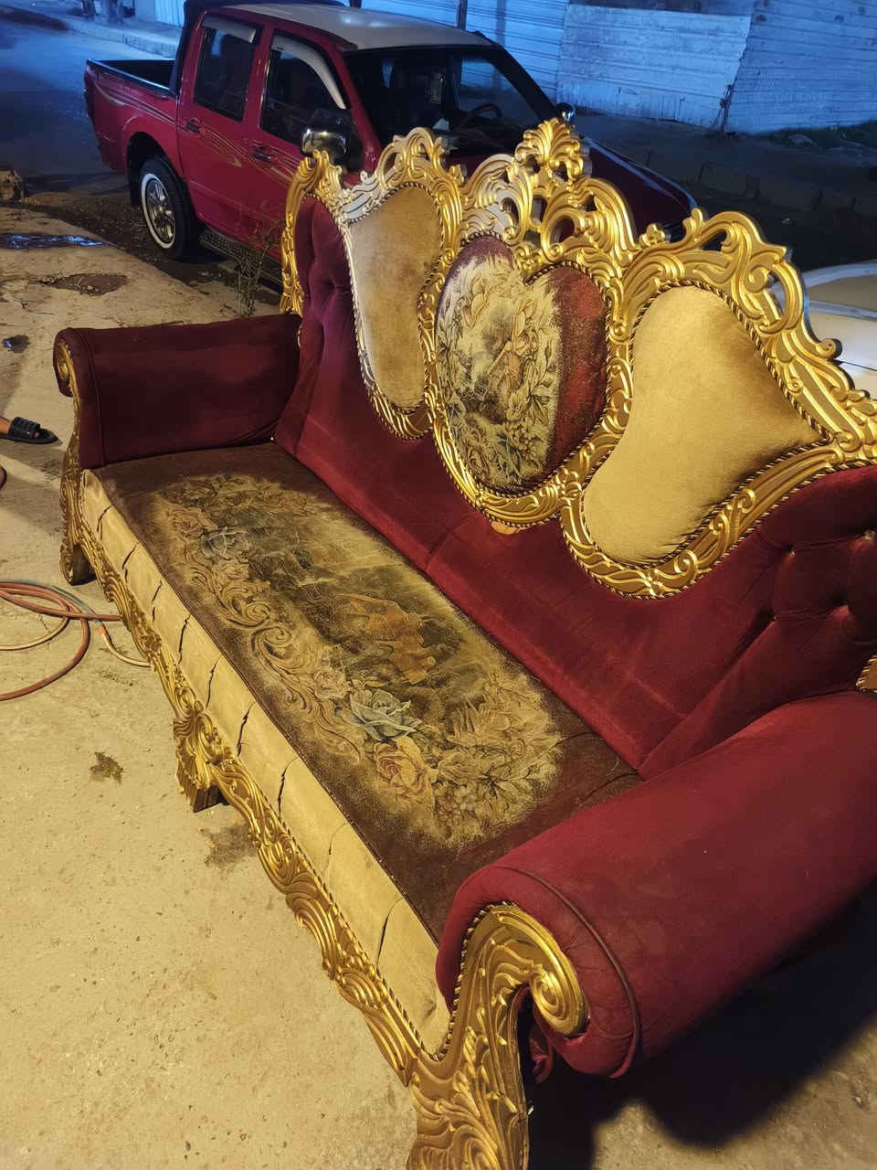 تخم ملكي للبيع يرادله اشويه تعديل العنوان بغداد الشعله السعر 100 
‏‪***********‬‏
