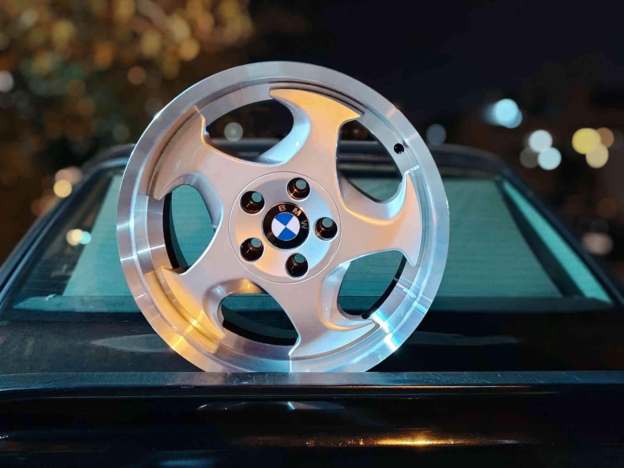 سڵاو هاوڕێیان سوپاس بۆ وەرگرتنی پۆستەکەم
تایەو ویل و ئەشیا چیتان ویست بەردەستە پشتیوان بەخوا
***********
***********
