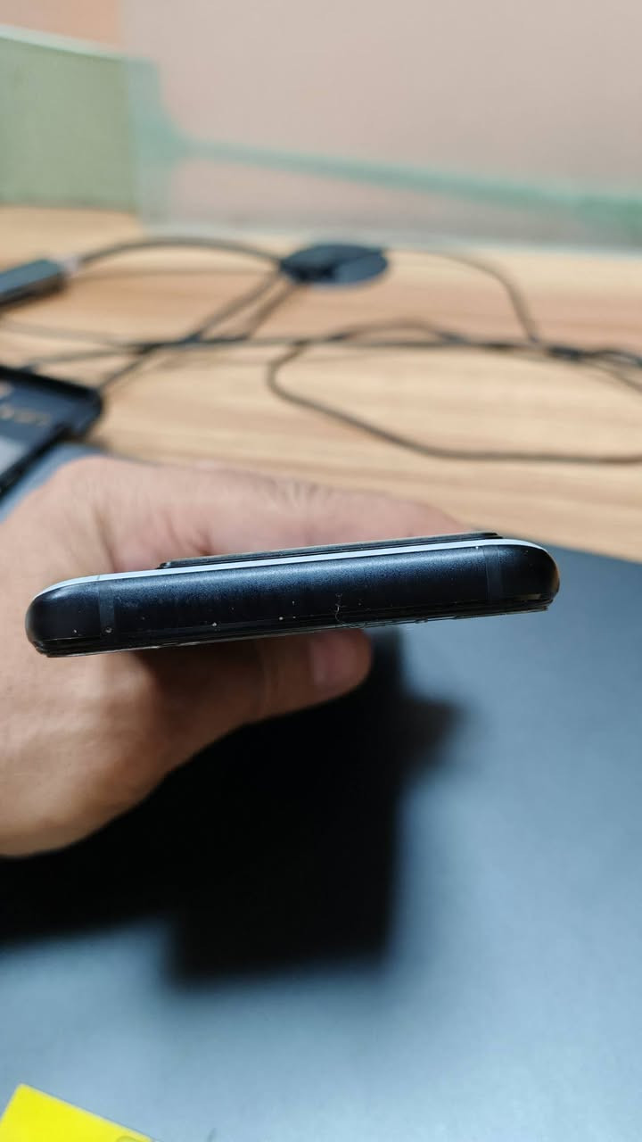 سلام عليكم للبيع جهاز
Asus Rog phone 7 Ultimate
16/512
165 htz - 120 frame
بطارية 6000 شاحنة 67 واط 
شفتات 2 لمس + 4 مدمجة مع الكولر
جهاز كامل الملحقات مع الكارتونة وكفر اضافي
السعر 850 الف 
مكاني بغداد اعلام ما عندي توصيل
صور الجهاز وفديو توضيحي عن الملحقات 👇


**إذا كنت صاحب هذا الإعلان وتريد حذفه لأي سبب، رجاءا أرسل رسالة إلى الدعم الفني**