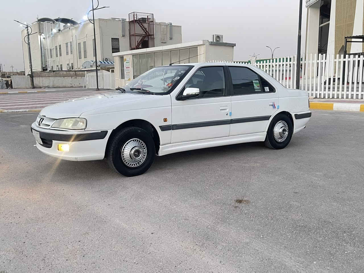 السلام عليكم 
بارص ٢٠١٤ مشروع وطني تحويل مباشر 
جاهزه مكينه وكير عشرط تبريد ثلج تخم تاير 
وحداديه كهربائيات عام شغاله جام اربعتهن يصعد وينزل 
لايت زينون وشاشه وكامره خلفيه وسنتر لوك جاهزه سياره 
بيه صبغ جاملغ خلفي بس جاملغ ماعابر وره سايق 
سعر ٤٧ سياره كلش حلوه ونصبته تخبل واحلا من صور 
مكان سياره وأبو سنويه بناصريه اسكان الصناعي 
***********
