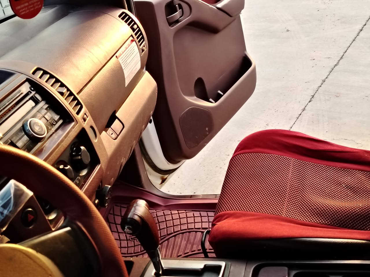 سلام عليكم 
من رخصة الادمن 
نيسان نيفارا موديل 2013 رقم سليمانيه سنويه جديده 
تنتهي بل 2027  تحويل مباشر محرك وكير مكفولات صدر جديد تخم تاير ادامة كاملة منظومة البنزين راديتر سياره جديده وجاهزه من كلشي     مكان السيارة ميسان  السعر 115 وبيه مجال للأستفسار الإتصال على الرقم *********** موجود واتساب ا الشراي يتصل
