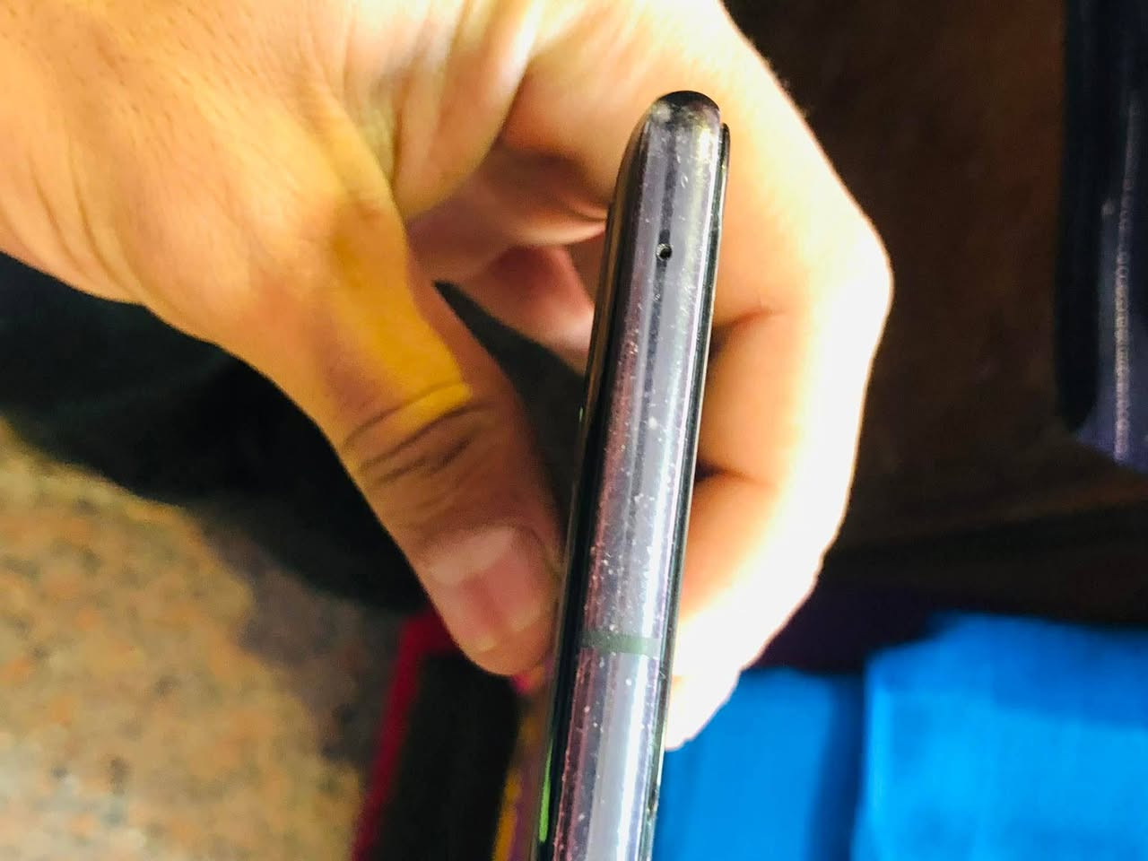 سامسونك نوت 10لايت مامفتوح شرط الجهاز نضيف حيل استخدام شخصي وياه كارتون فقط سعره ٢٠٠ وبي مجال للاستفسار اتصل ***********
