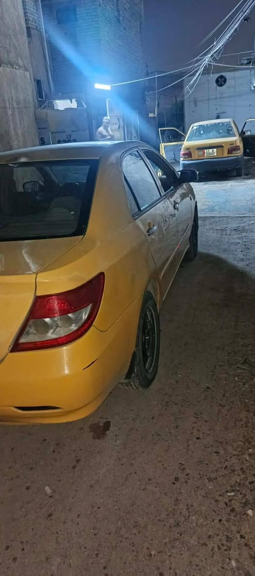 سلام عليكم بي واي دي ٢٠١١ كير عادي مصفره هيهه ومرور تحويل مباشر رقم بغداد حدث جاملغ ايسر خلفي مصلح بس تبريد ثلج بغداد البياع شهداء *********** بغداد, العراق

