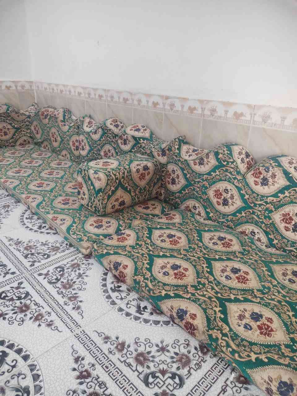 ديوان البيع نضيف كلش
٧دوشك 
٧تكيه 
١٢مسند ضهر، 
زوايه ٢
ناصريه مركز 
***********
