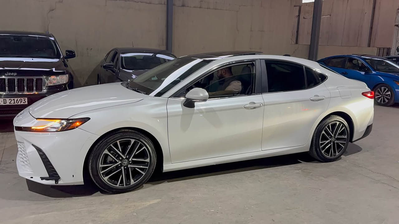 تیۆتا کامری ٢٠٢٥ xle ئەمریکی هایبرێد تەنها بۆنیدی بۆیاغە  و ١٠هەزار رۆشتووە ژمارە کاتی کاتیەکەی نەشکێنراوە نرخی 258 گەڵا ئەویش ژمارەی شاسیەکەیەتی4T10AACK8SU068409 
 *********** كالار, السليمانية
