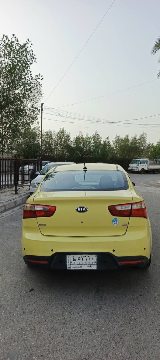 السلام عليكم
كيا ريو 2016 وارد أمريكي 
حادثها جاملغ خلفي وأمامي جهة اليسرى فقط
مكاني بغداد الجديدة شارع المسبح
السيارة كلهة شغالة 
تخم تاير جديد
مكينه 1600
باتري جديد 
السيارة جاهزة وخير من الله
تبريد ميكانيكي ثلج
السعر/82$وبيها مجال
للاستفسار/ ***********
