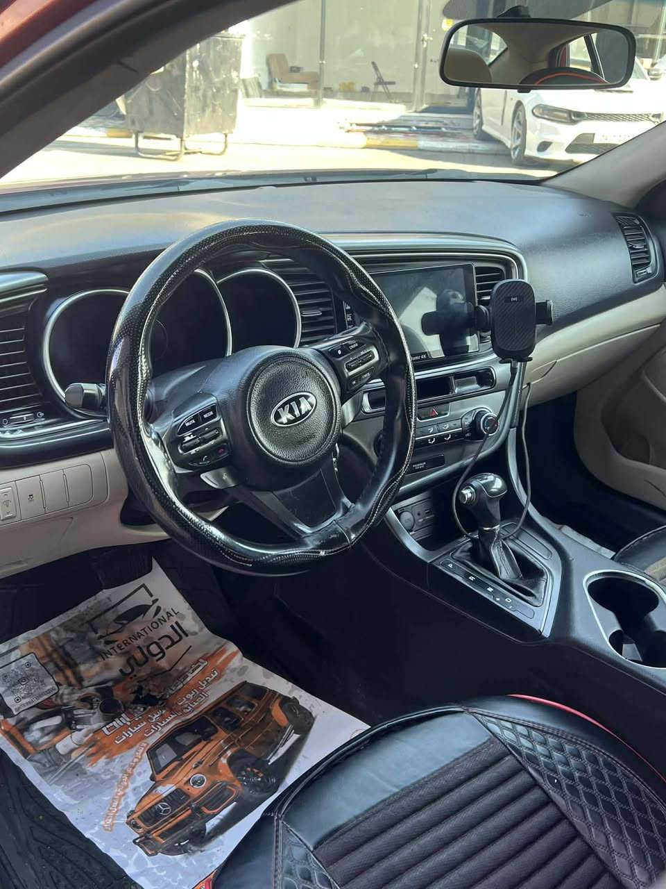 سلام عليكم 
اوبتما 2015 للبيع 
محرك وكير شرط 2400
سياره بيها 3 قطع 
السعر 105 وبيها مجال 
***********
***********
