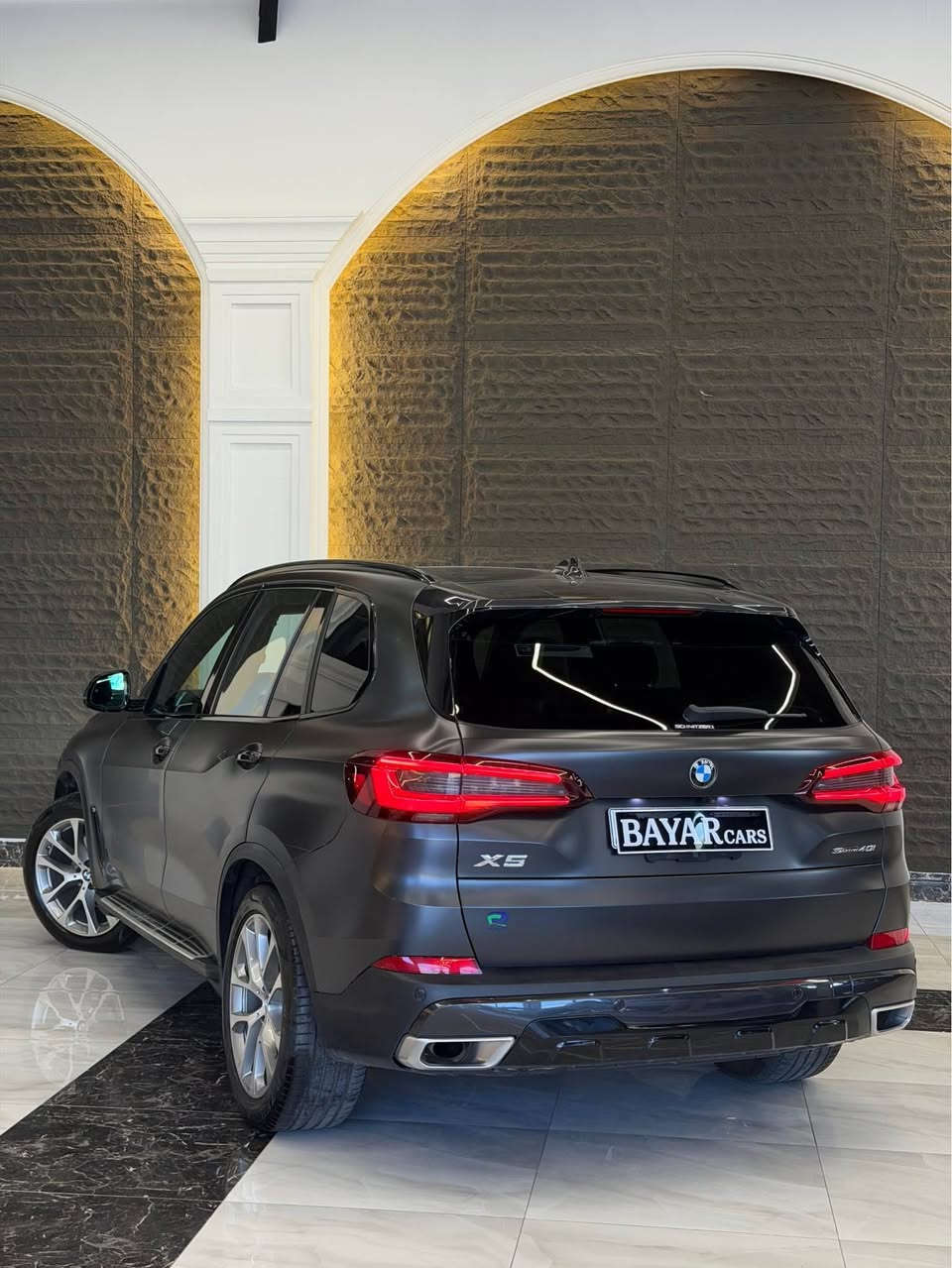 Bmw 2023 X5 40i 
ئەمرۆ بێم فەخامەت و شەهامەتی جادەکان سەیارەک پراو پڕ لە جوانی بێ لێدران تەنها واجیهەی بۆنێت پەنجەک PDR کراوە سەیارەکە وارد ئەمریکی 
بێ لێدران کلین تایتل 6 پستۆنە توین پاور تێربۆ نرخێکی گونجاو سەیارەکە 97 هەزار کێلۆ مەتر رۆشتوە 
بۆ زانیاری زیاتر پەیوەندی بکەن بە واتس ئاپ 
***********
اليوم عدنا شهامة و فخامة المان بيم X5 40i السياره وارد امريكي بدون حادث كلين تايتل السياره 6 سلندر توين باور تيربو السياره بس واجهة البنيد بي اصبع PDR السياره مابي شي المشي مالته 97 الف كيلو متر 
السعر كلش مناسب و للستفسار علي واتس اب 
*********** أربيل, العراق
