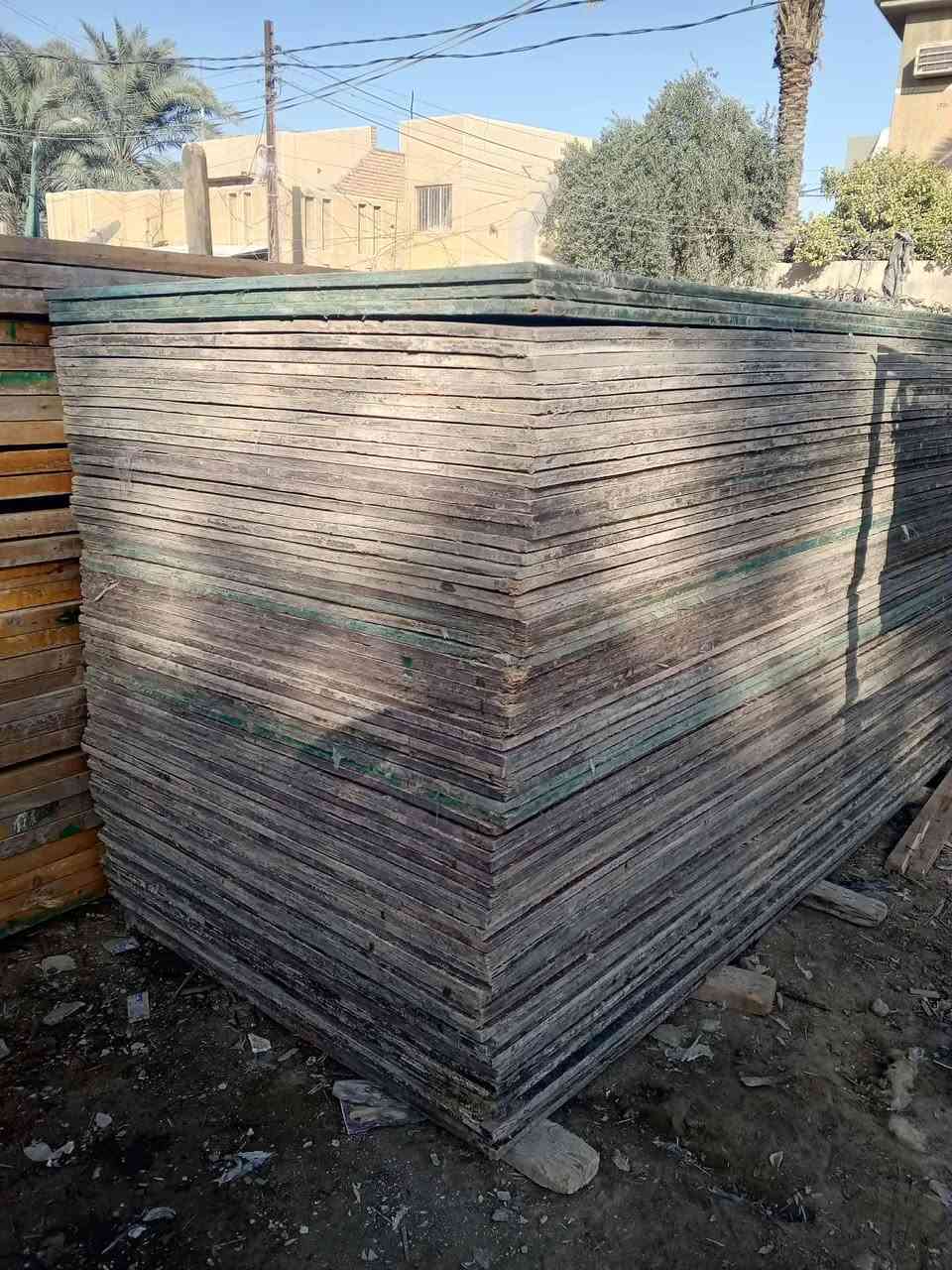 خشب وجكات للبيع متنوع الاطوال مكاني بالحلة ***********
