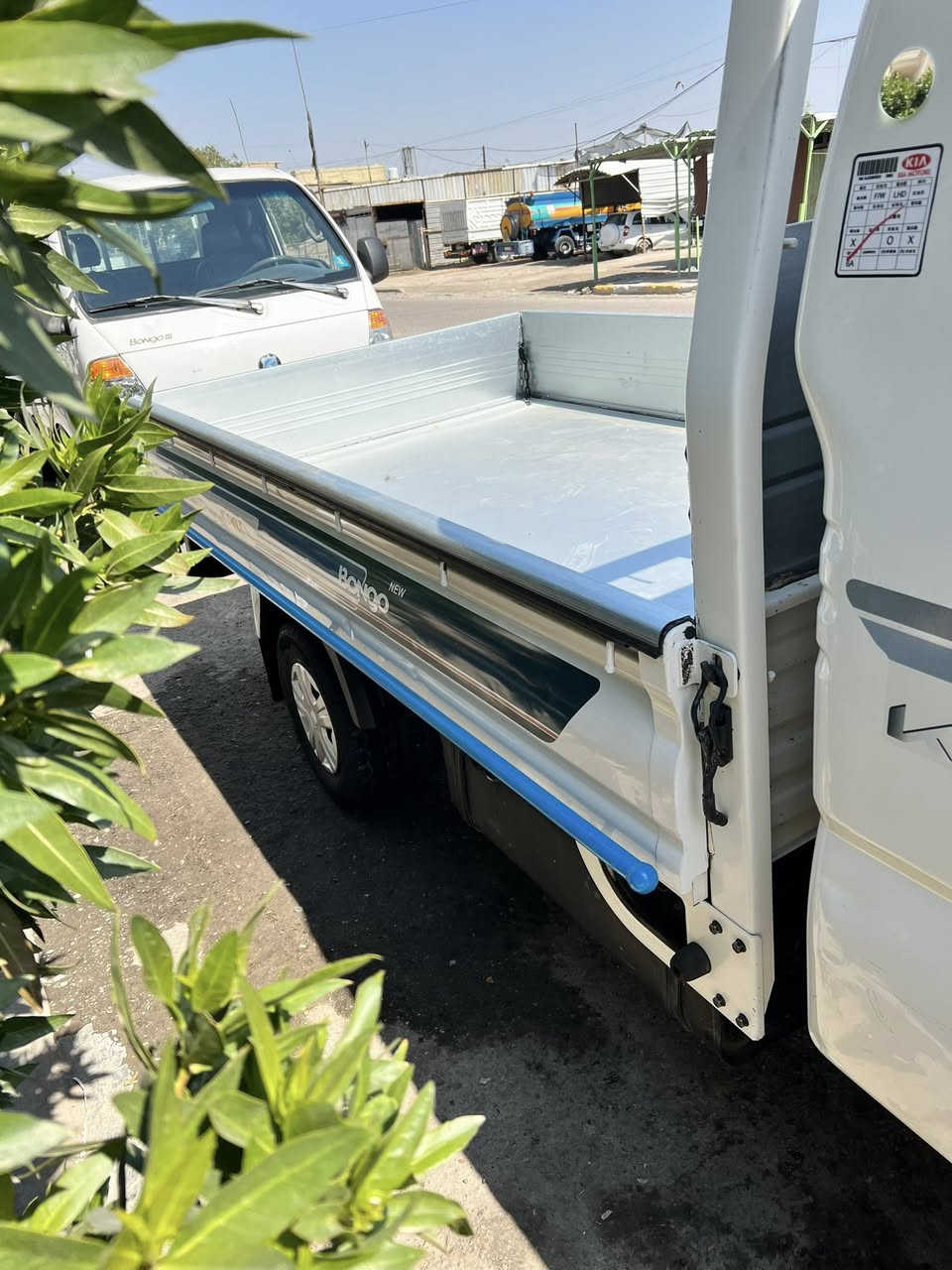 السلام عليكم.  للبيع. 2023.  محرك 2700. بلاد ماشيه. 146. حقيقي.   مكفوله من ضربه وكص بيه بارد بسيط بلبنيدً.  بلاد ممفتوح البنيد.   وضع الشركه.  دواخلً. جديده. شاشه تحكم فول.   تخم تاير كير اكسن حداده.  شواصي كفاله.   تبريد ثلج تدفئه.   جاهزه.   كهربيات كله. شغال.   رقم بغداد تحويل مباشر.      مشروع وطني      السعر. 138.    وبيها مجال 
مكاني بغداد.  هـ.  ***********.  اتصل وتدلل. 🫡.
