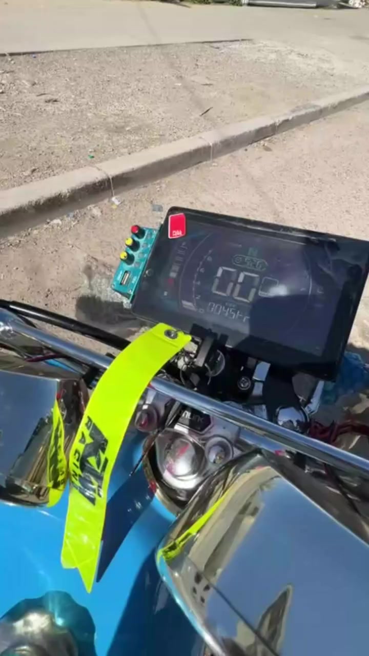 من رخصة صاحب الگروب.....
السلام عليكم ورحمة الله وبركاتة 

دراجه تايگر2025  الباب الأول الوزن الثقيل 

الدراجه ماناقصهة كلشي منين ماتجيهة كامله 

مامتعوبه ولامشتغله دلفري ولاهم يحزنون 

الدراجه تريد خيال 

لا اكثر ولا أقل تاخذه ماتحط عليهة ربع 

ماشيه 5000 

وبيه ضرر بلشاشه 

صالنصه كاتم المكينه خرسه

وتجي وتشوف شوف العين ومانختلف 

السعر 775وبي مجال بسيط حگ الجيه
*********** اتصل
